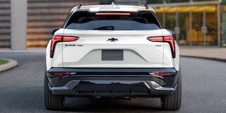 Faros IntelliBeam® que activan luces altas de faros automáticamente de Chevrolet Blazer EV 2025, camioneta SUV eléctrica