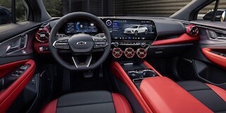 Volante deportivo de 3 brazos calefactable (automático) con controles de Chevrolet Blazer EV 2025, SUV eléctrica
